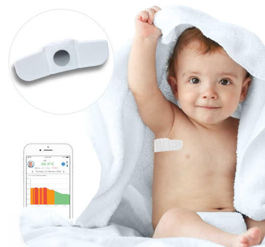 bébé avec thermomètre Tucky et visuel application courbe fièvre - baby with Tucky thermometer and picture of the fever curve application - bebé con termómetro Tucky y visual de la aplicación de la curva de la fiebre